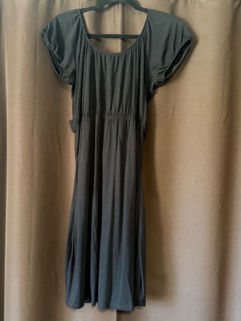 Dress - Picture 2 of 4